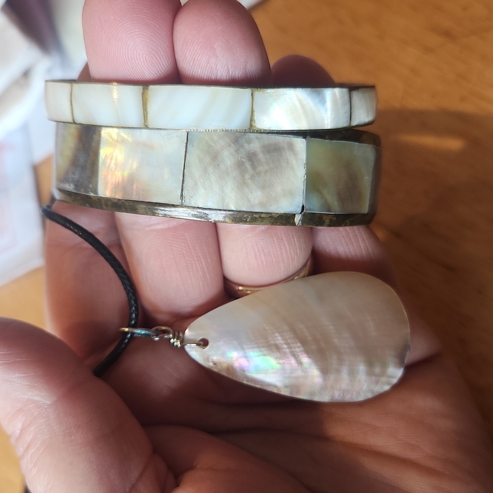 Gorgeous Mother of pearl Set